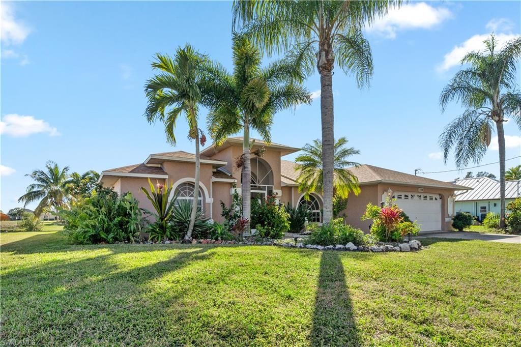 Image 7 of property listing at 230 Kamal PKWY, Cape Coral, FL 33904