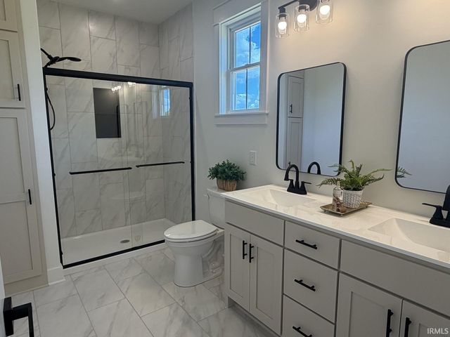 7649 W Julia Drive, Ellettsville, IN 47429