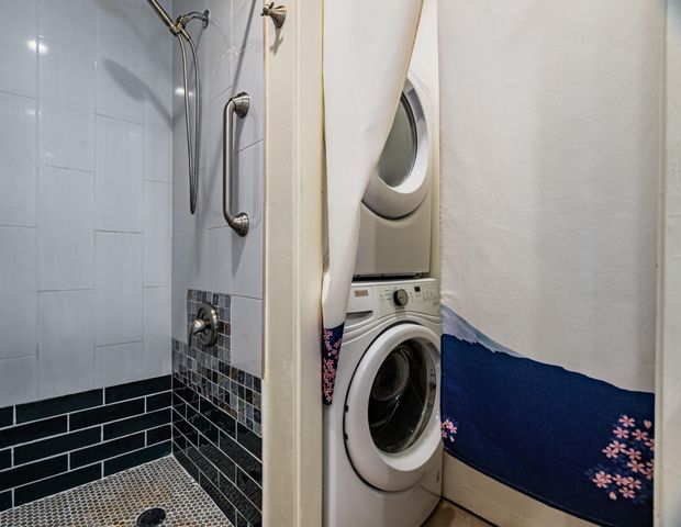 1203 Iron Avenue SW APT 2, Albuquerque, NM 87102