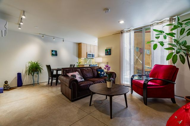 1203 Iron Avenue SW APT 2, Albuquerque, NM 87102
