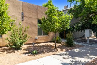 1203 Iron Avenue SW APT 2, Albuquerque, NM 87102