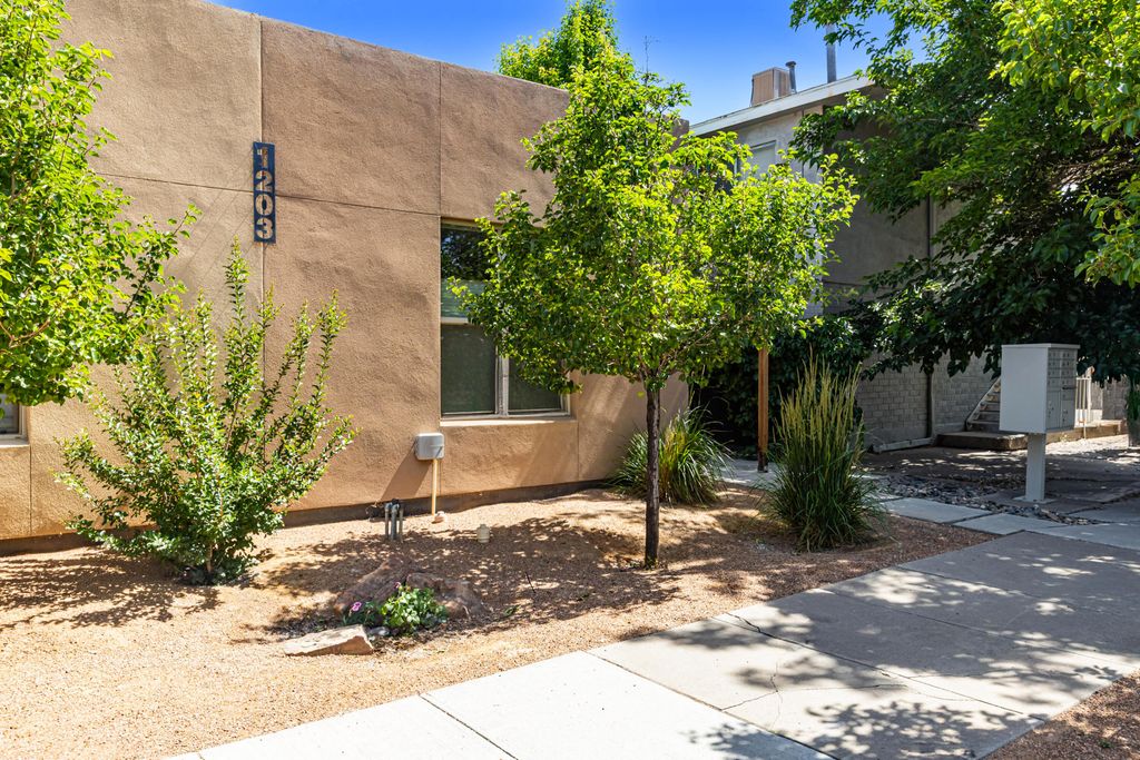 1203 Iron Avenue SW APT 2, Albuquerque, NM 87102