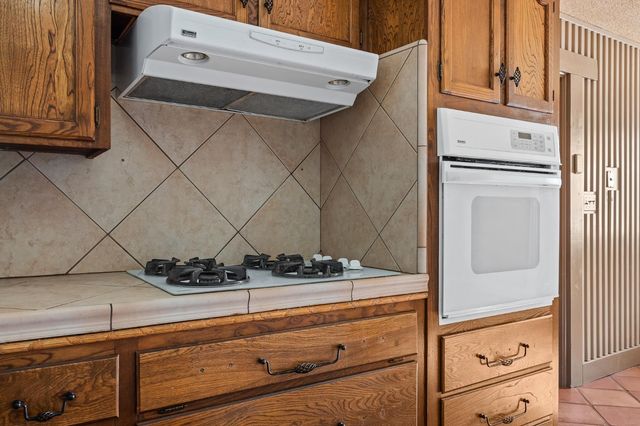 6725 N Baird Avenue, Fresno, CA 93710