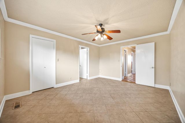 6725 N Baird Avenue, Fresno, CA 93710