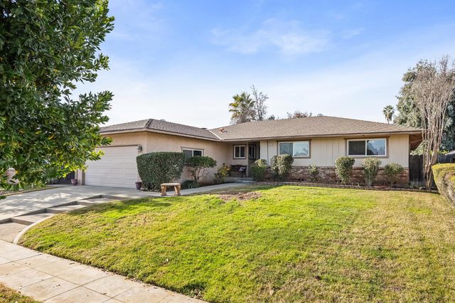 6725 N Baird Avenue, Fresno, CA 93710