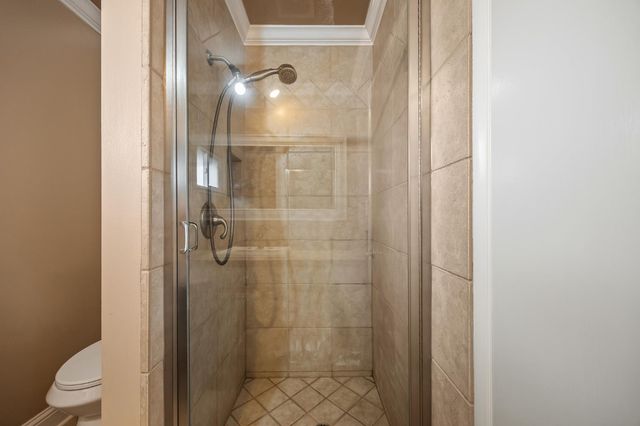 6725 N Baird Avenue, Fresno, CA 93710