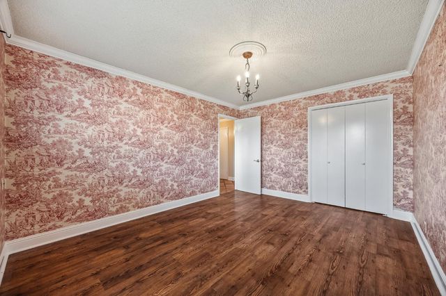 6725 N Baird Avenue, Fresno, CA 93710