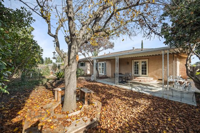 6725 N Baird Avenue, Fresno, CA 93710