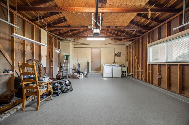 6725 N Baird Avenue, Fresno, CA 93710