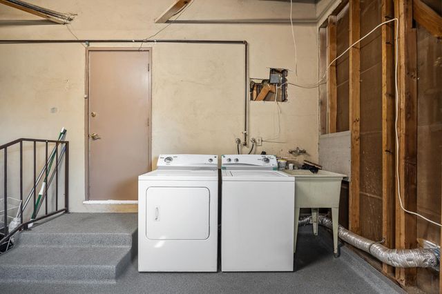 6725 N Baird Avenue, Fresno, CA 93710