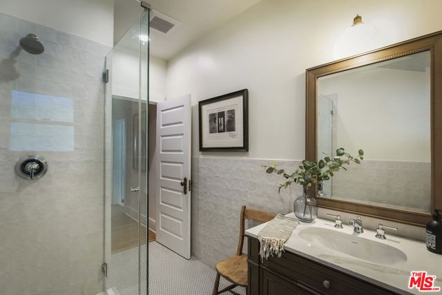 1926 N Wilton Place, Los Angeles, CA 90068