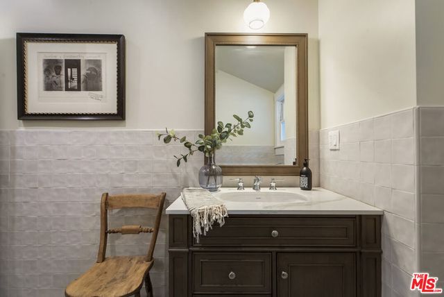 1926 N Wilton Place, Los Angeles, CA 90068