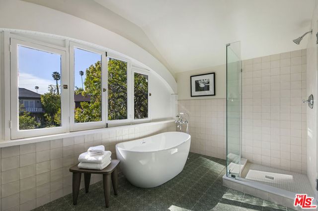 1926 N Wilton Place, Los Angeles, CA 90068