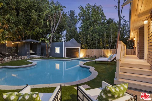 1926 N Wilton Place, Los Angeles, CA 90068