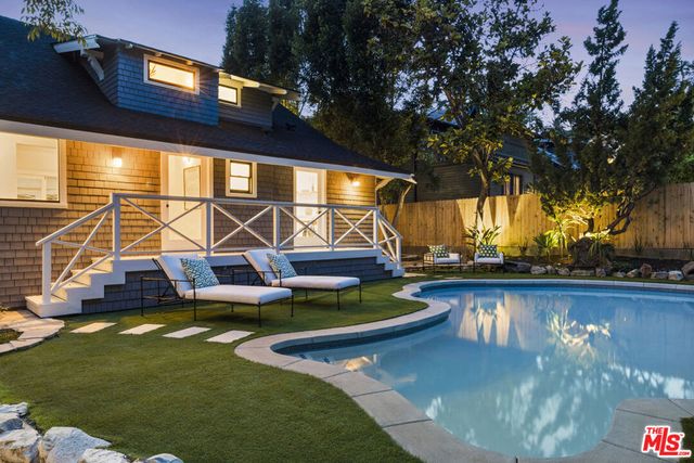 1926 N Wilton Place, Los Angeles, CA 90068