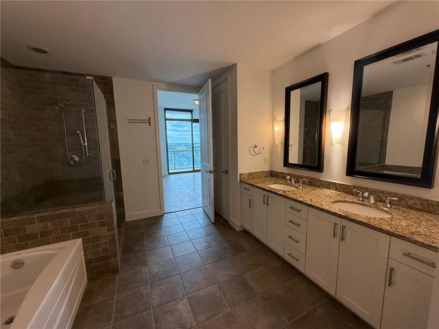 270 17th Street NW 2207, Atlanta, GA 30363