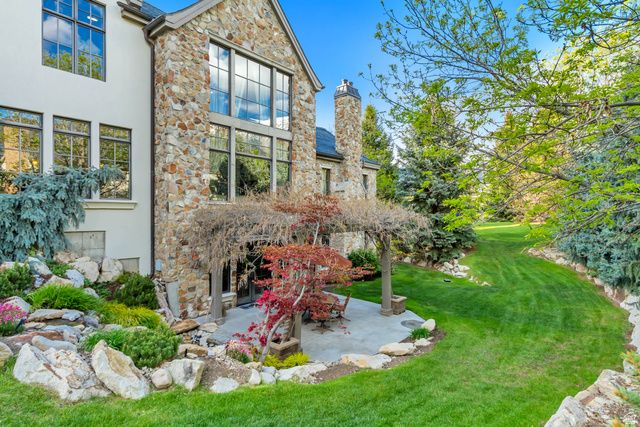 285 STONE GATE LN, Provo, UT 84604