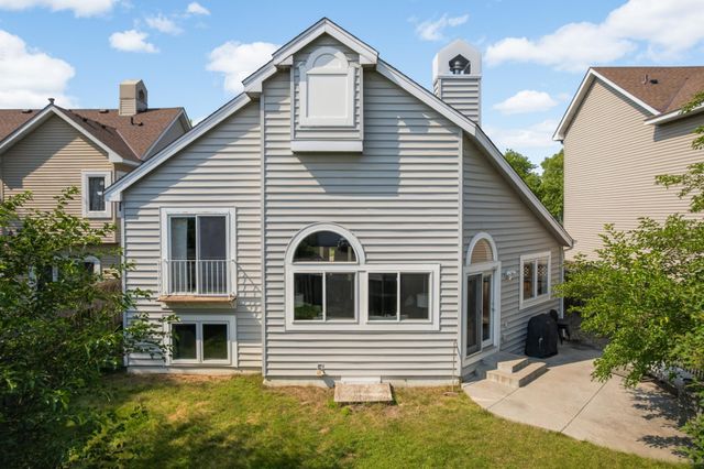 15635 17th Avenue N, Plymouth, MN 55447