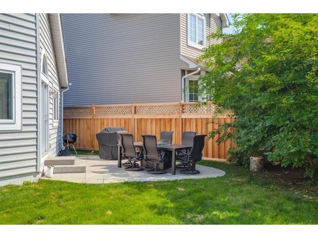 15635 17th Avenue N, Plymouth, MN 55447