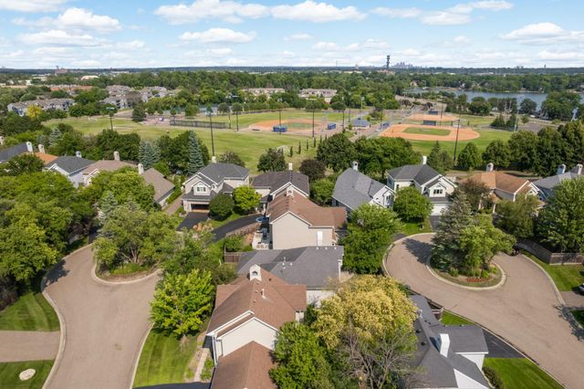 15635 17th Avenue N, Plymouth, MN 55447