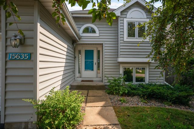 15635 17th Avenue N, Plymouth, MN 55447