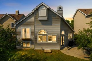 15635 17th Avenue N, Plymouth, MN 55447
