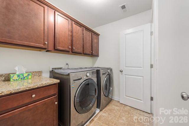 10020 Michael Crossing Drive, Charlotte, NC 28213