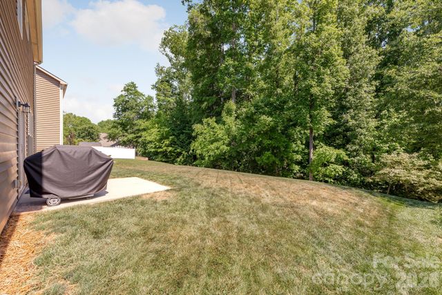 10020 Michael Crossing Drive, Charlotte, NC 28213