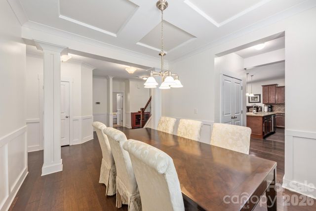 10020 Michael Crossing Drive, Charlotte, NC 28213
