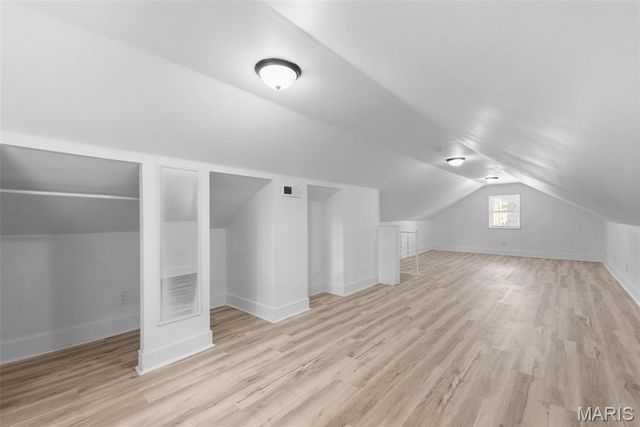 6033 Carlsbad Avenue, St Louis, MO 63116