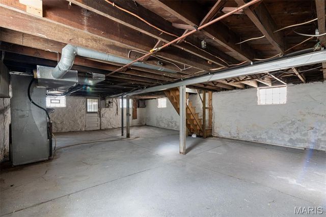 6033 Carlsbad Avenue, St Louis, MO 63116
