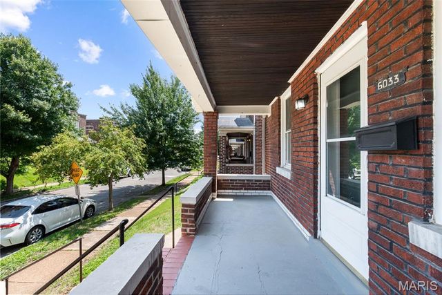 6033 Carlsbad Avenue, St Louis, MO 63116