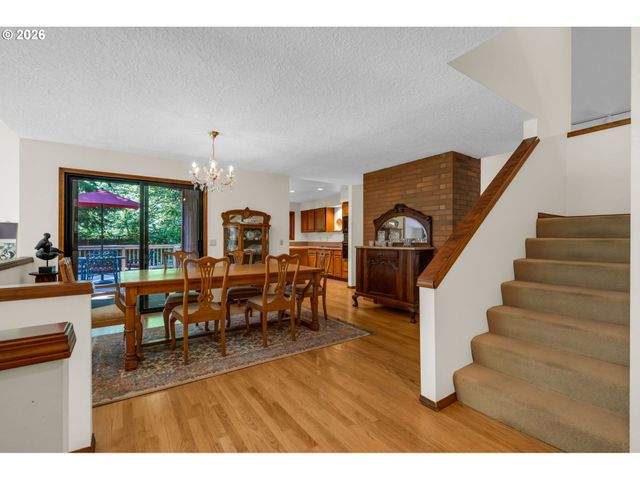 3141 ROYCE Way, Lake Oswego, OR 97034
