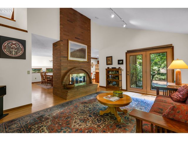3141 ROYCE Way, Lake Oswego, OR 97034