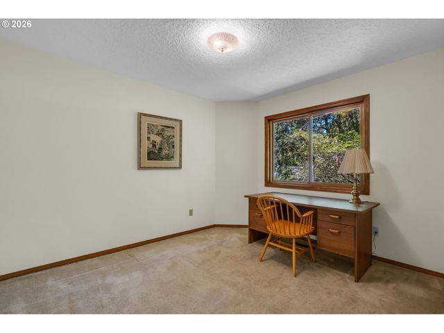 3141 ROYCE Way, Lake Oswego, OR 97034