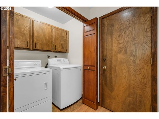 3141 ROYCE Way, Lake Oswego, OR 97034