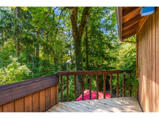 3141 ROYCE Way, Lake Oswego, OR 97034