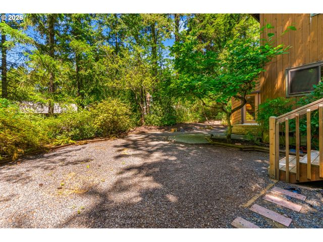 3141 ROYCE Way, Lake Oswego, OR 97034