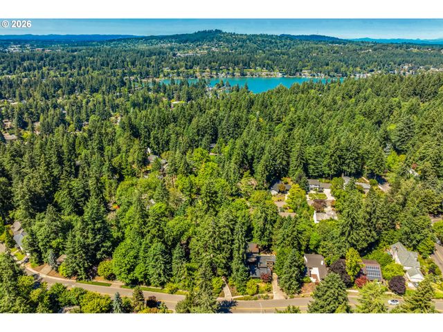 3141 ROYCE Way, Lake Oswego, OR 97034