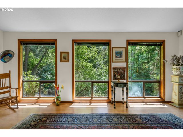 3141 ROYCE Way, Lake Oswego, OR 97034