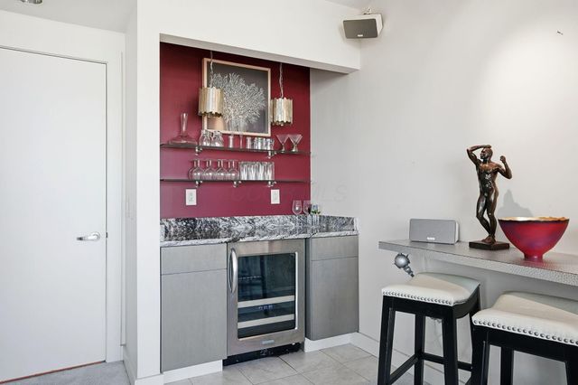 1 Miranova Place, 2030 2030, Columbus, OH 43215