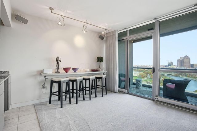 1 Miranova Place, 2030 2030, Columbus, OH 43215