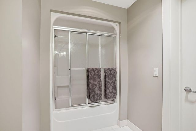 1 Miranova Place, 2030 2030, Columbus, OH 43215