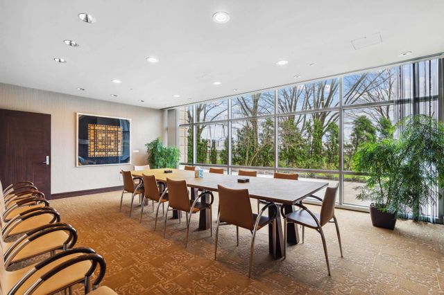 1 Miranova Place, 2030 2030, Columbus, OH 43215