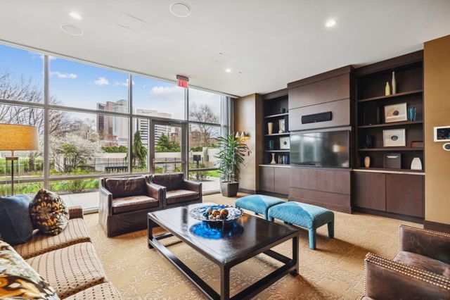 1 Miranova Place, 2030 2030, Columbus, OH 43215