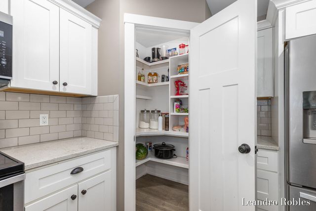 6587 Alward Drive, Hudsonville, MI 49426