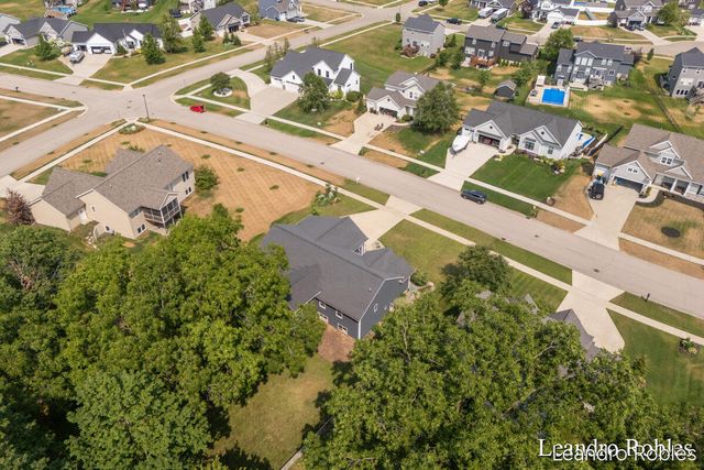 6587 Alward Drive, Hudsonville, MI 49426
