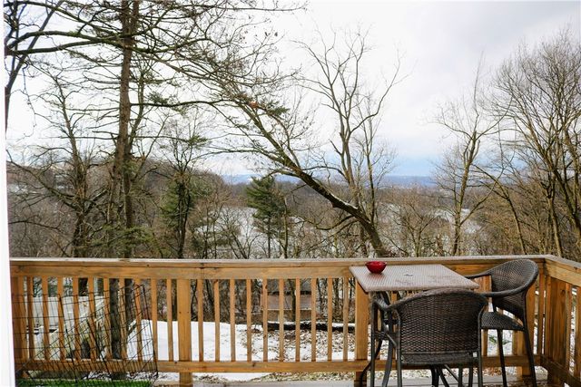 352 Marshall Ave, Marshall Shadeland, PA 15214