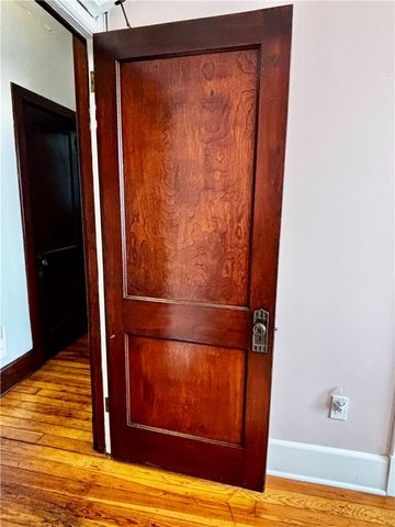 352 Marshall Ave, Marshall Shadeland, PA 15214