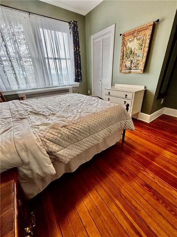 352 Marshall Ave, Marshall Shadeland, PA 15214